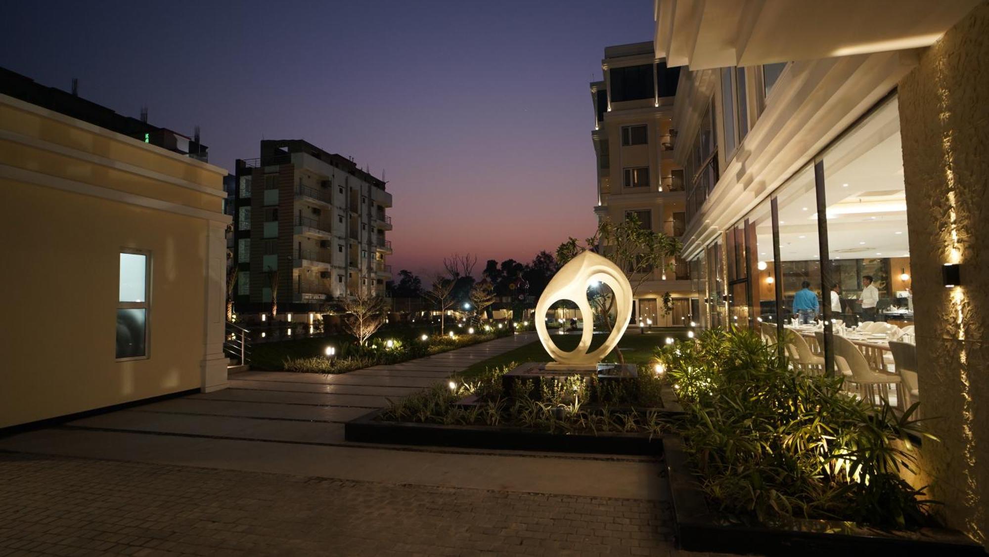 Antique Regency !! Luxurious Hotel In Digha !! Ngoại thất bức ảnh